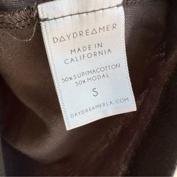 DAYDREAMER Tank Women Small Flag Tongue Tank Distressed Coal - Picture 12 of 13